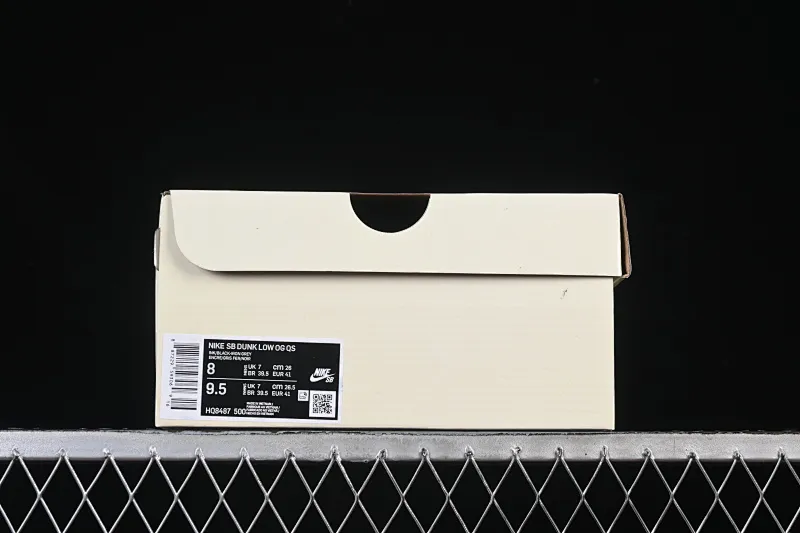 All Categories Nk SB Dunk Series Nk SB Dunk Low Low-top sneakers Supreme x Nike Dunk SB Dunk Low joint gray and purple low-top casual skateboard shoes HQ8487-500